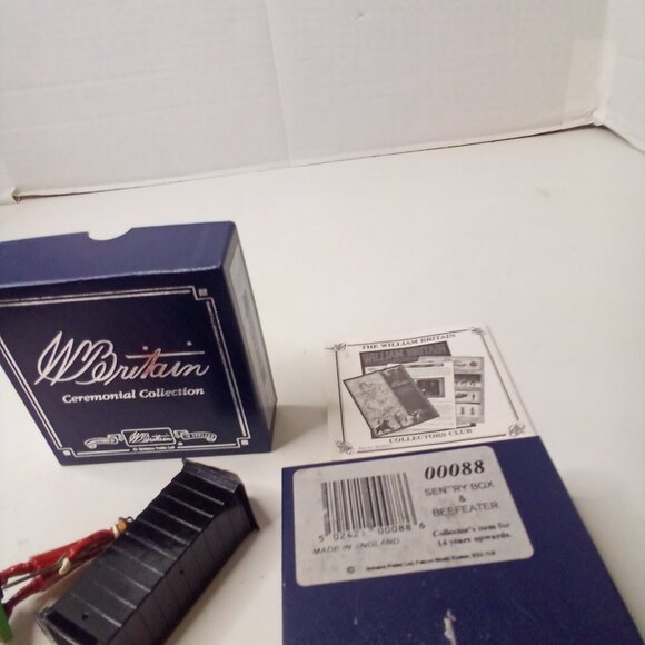 Britains Ceremonial Collection Sentry Box Beefeater Soldier Metal #00088 - Picture 13 of 14